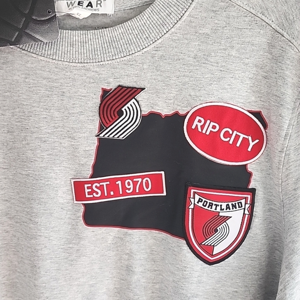 NWT Portland Trailblazers Gray Sweatshirt size XL